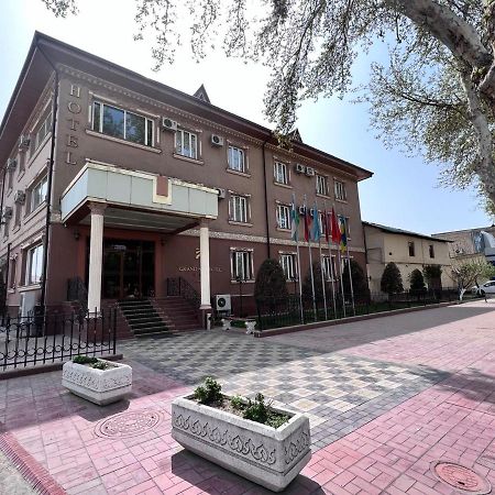 Grand Nur Hotel Tasjkent Buitenkant foto