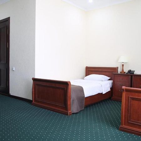 Grand Nur Hotel Tasjkent Buitenkant foto