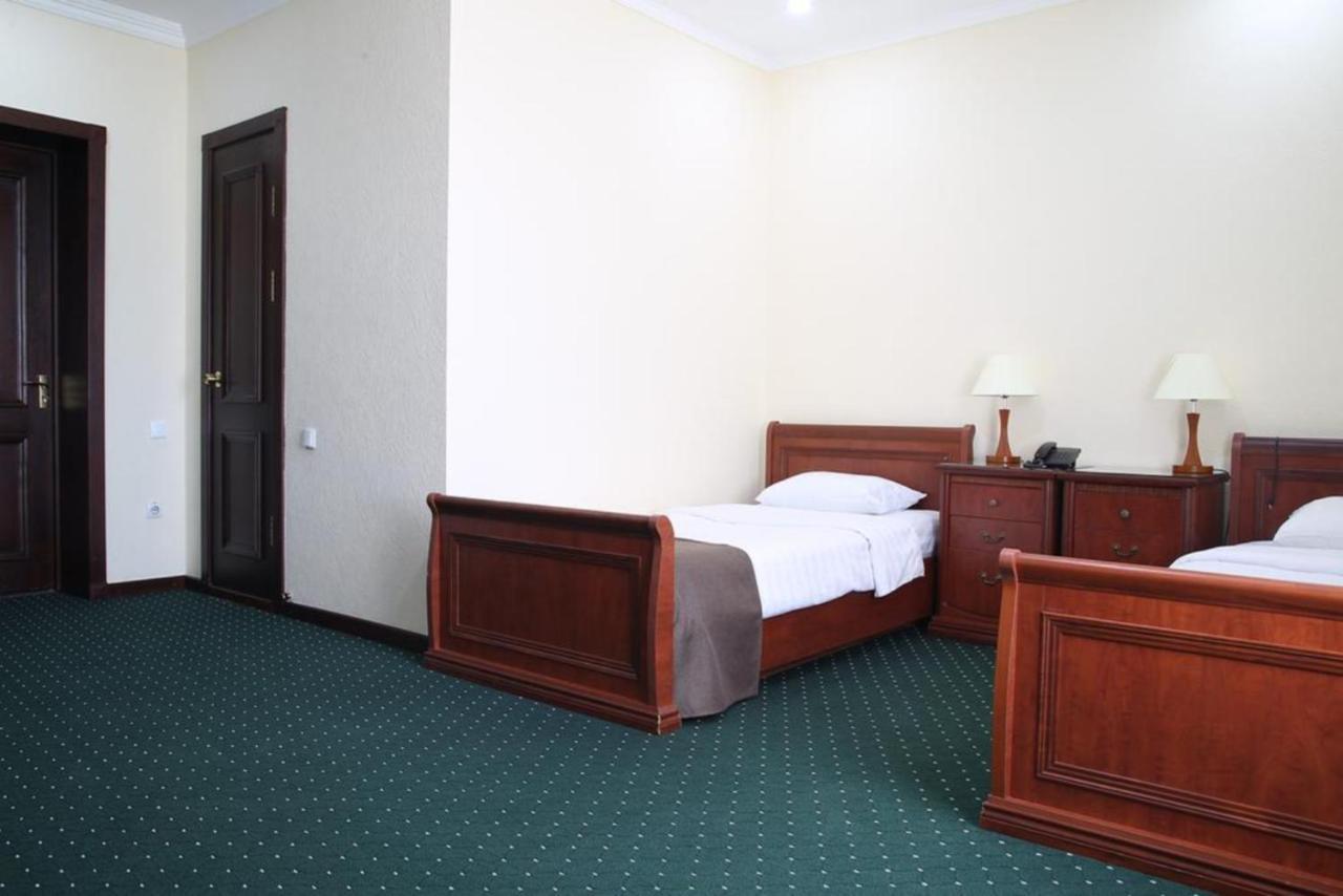 Grand Nur Hotel Tasjkent Buitenkant foto