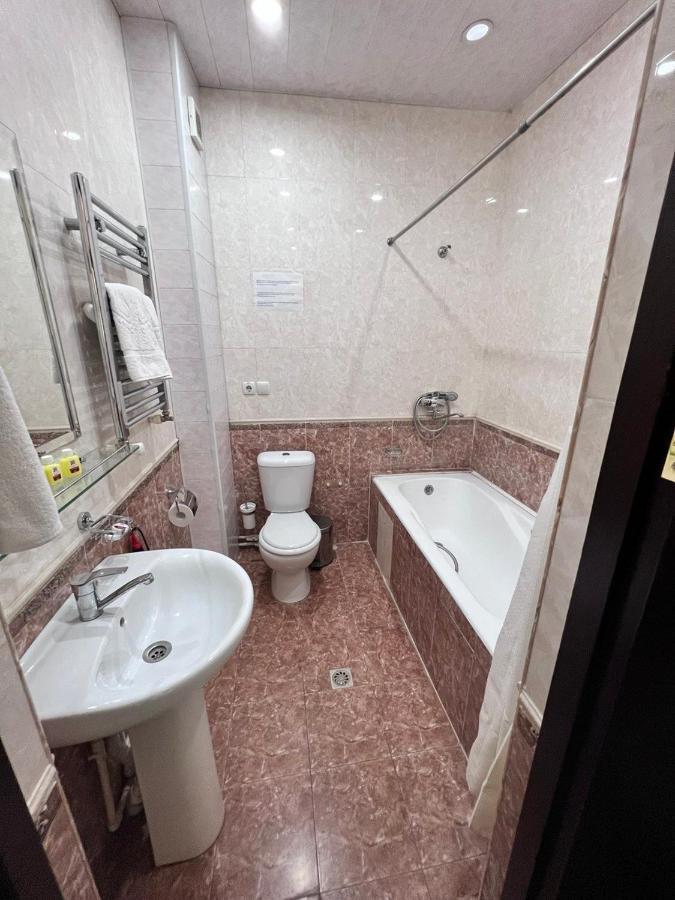 Grand Nur Hotel Tasjkent Buitenkant foto