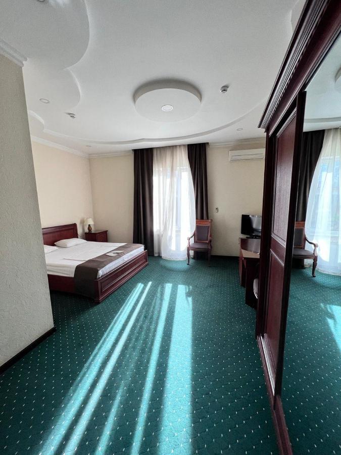 Grand Nur Hotel Tasjkent Buitenkant foto