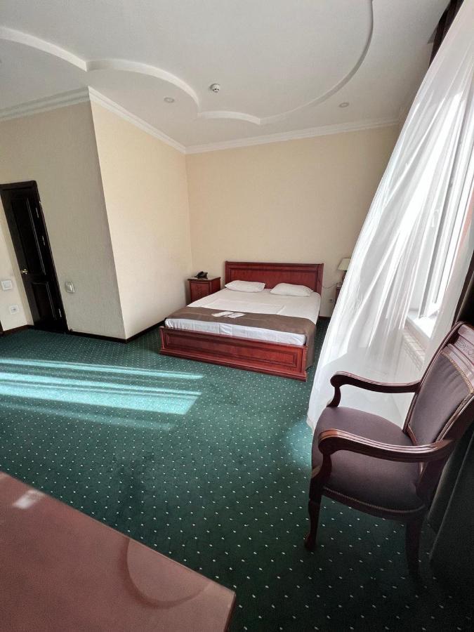 Grand Nur Hotel Tasjkent Buitenkant foto