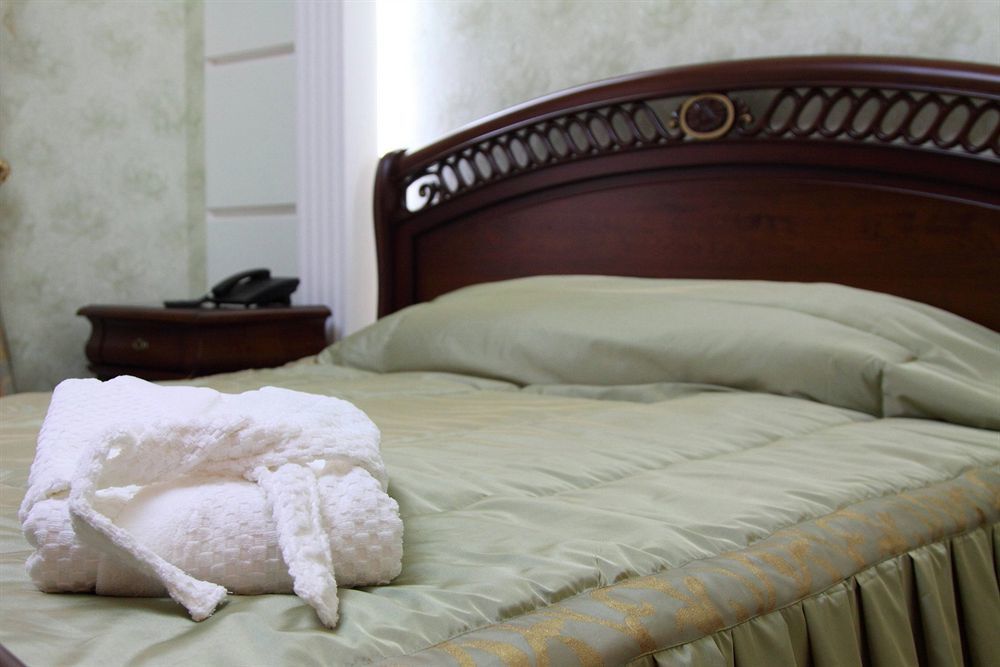 Grand Nur Hotel Tasjkent Buitenkant foto