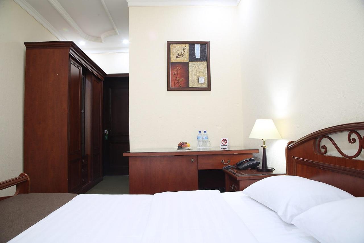 Grand Nur Hotel Tasjkent Buitenkant foto