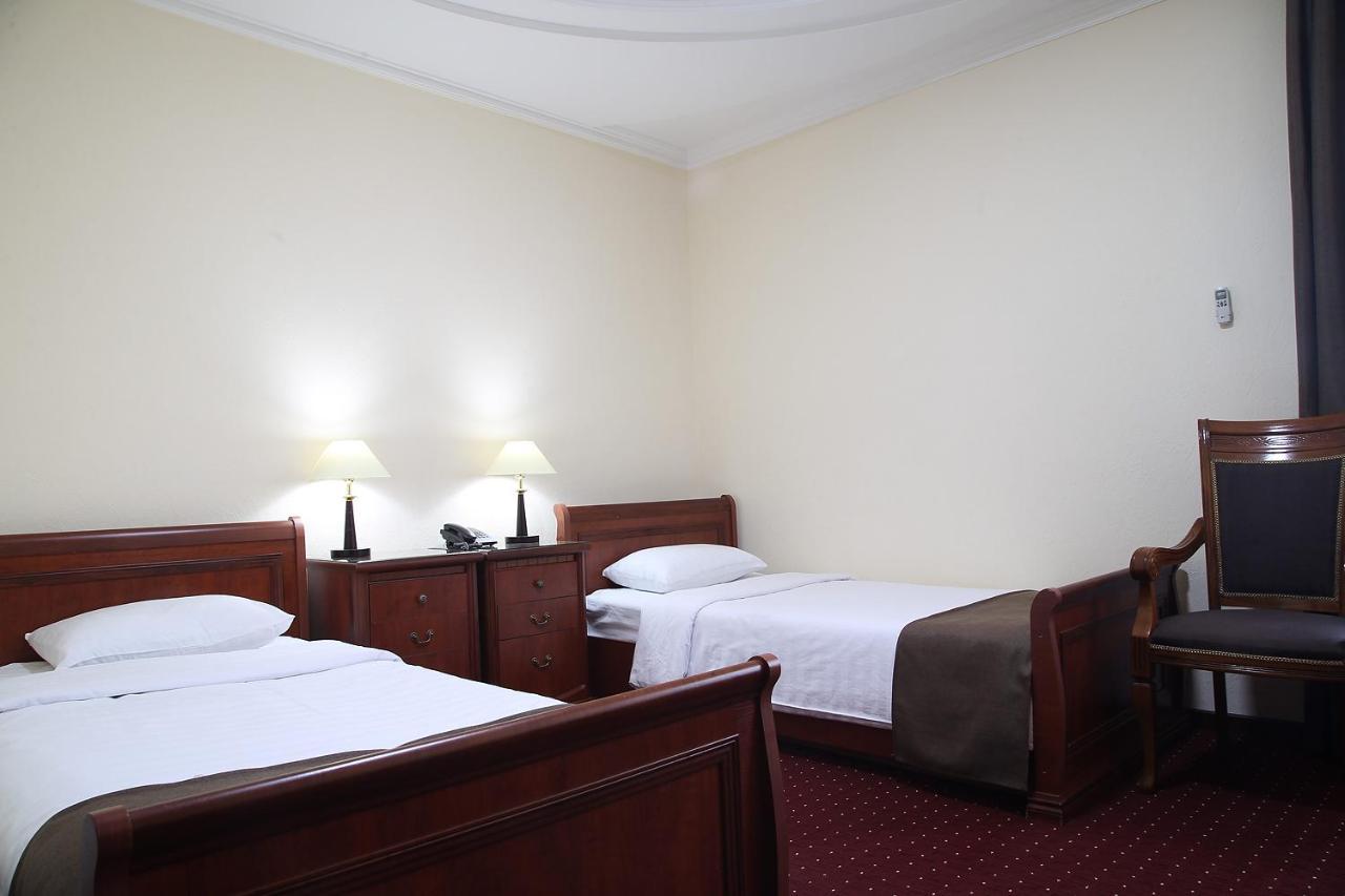 Grand Nur Hotel Tasjkent Buitenkant foto