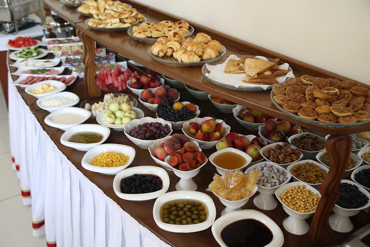 Grand Nur Hotel Tasjkent Buitenkant foto